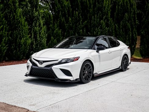 Used 2020 Toyota Camry TRD FWD image 5