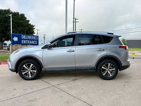 Used 2016 Toyota RAV4 XLE FWD image 8