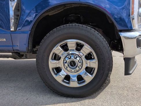 New 2026 Ford F250 Lariat w/ Lariat Premium Package image 10