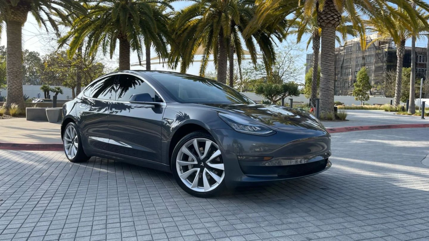 Used 2019 Tesla Model 3 Standard Range Plus RWD image 4