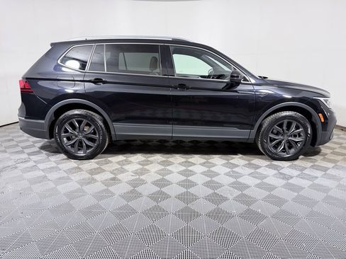Used 2022 Volkswagen Tiguan SE AWD/4WD image 8