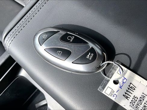 Used 2025 Hyundai Santa Fe Calligraphy AWD/4WD image 27