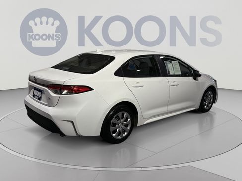 Used 2025 Toyota Corolla LE FWD image 7