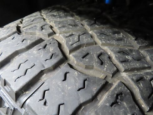 Used 2025 Chevrolet Silverado 2500 ZR2 w/ Technology Package image 7