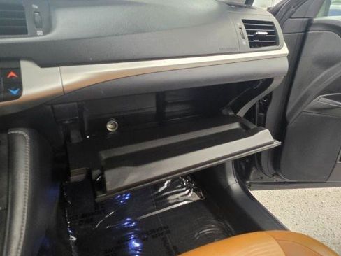 Used 2013 Lexus CT 200h w/ Seat Comfort Pkg FWD image 27