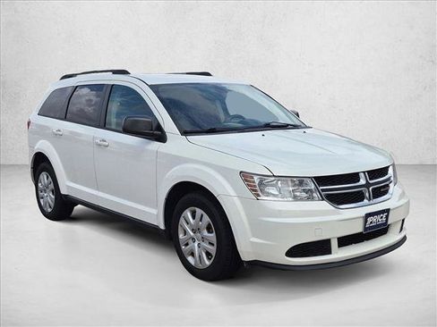 Used 2018 Dodge Journey SE w/ Connectivity Group FWD image 3