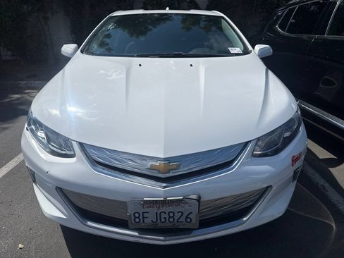 Used 2018 Chevrolet Volt LT FWD image 3