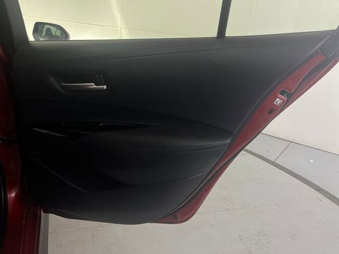 Used 2020 Toyota Corolla XSE image 27