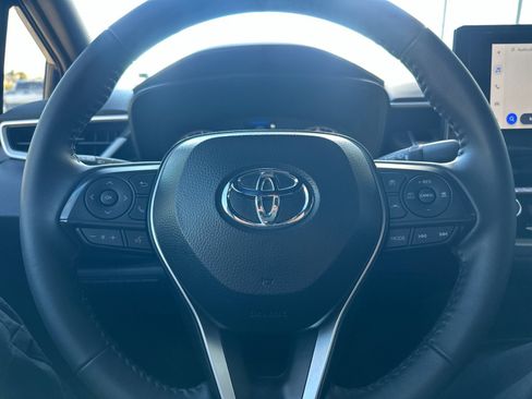 Used 2025 Toyota Corolla SE image 21