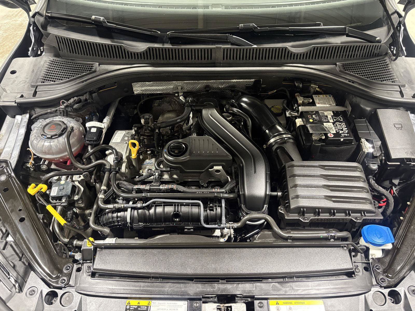 Used 2025 Volkswagen Jetta SE FWD image 22