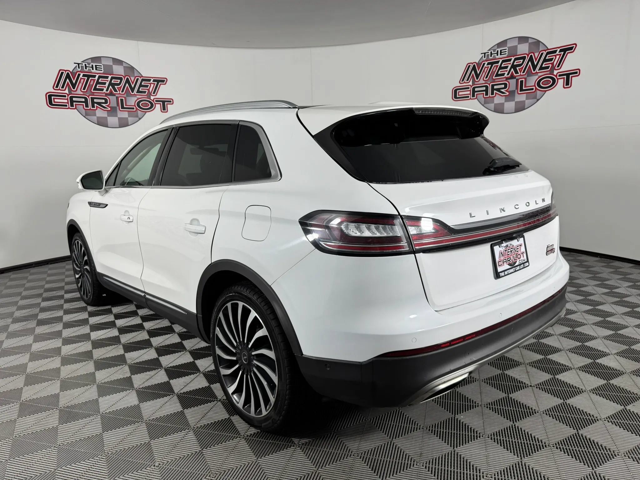 Used 2021 Lincoln Nautilus Black Label w/ Cargo Utility Package AWD/4WD image 5