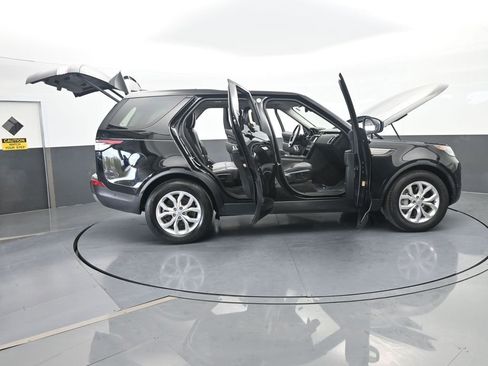 Used 2020 Land Rover Discovery SE image 70