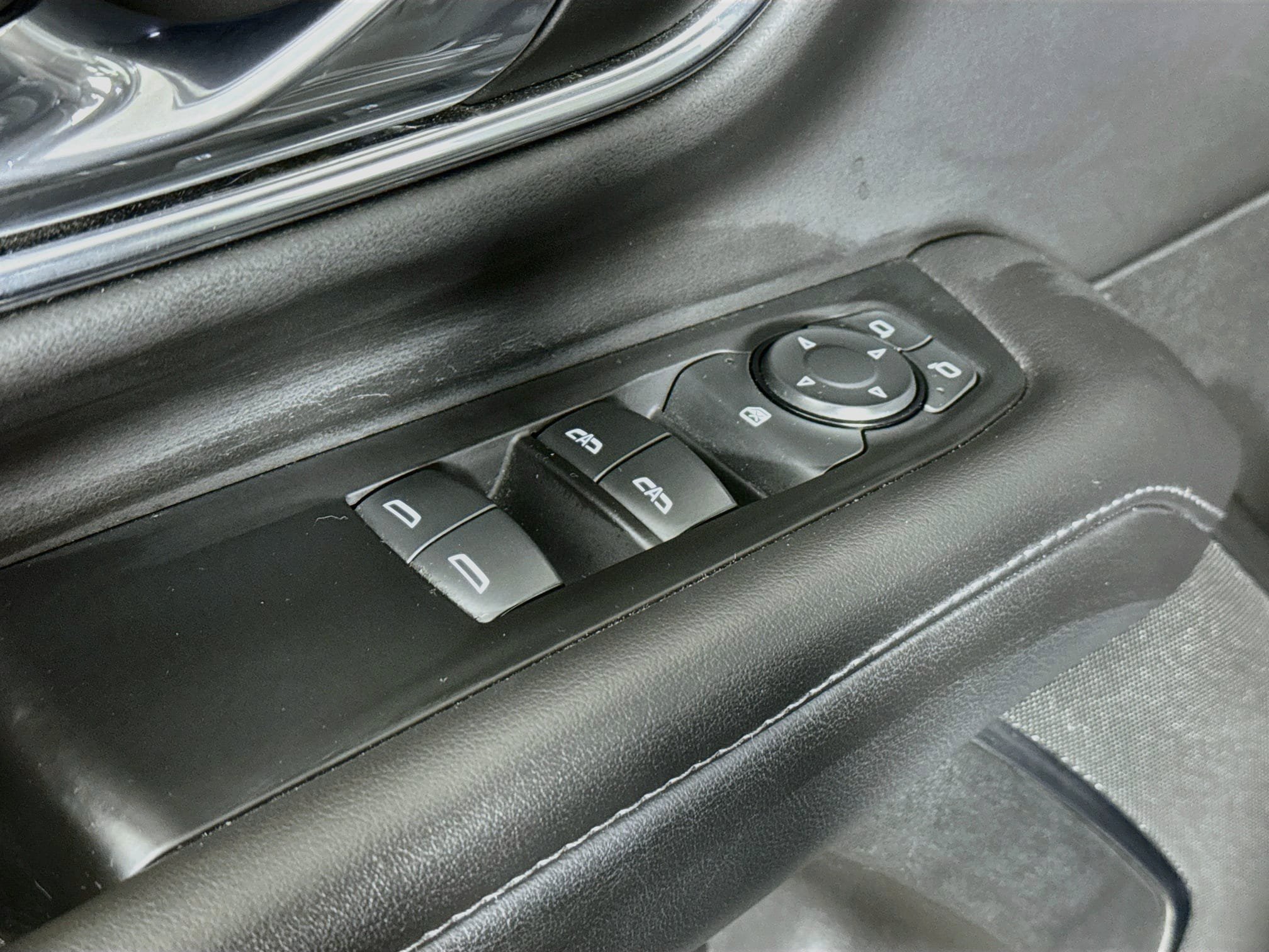 Used 2023 Chevrolet Suburban LS AWD/4WD image 18
