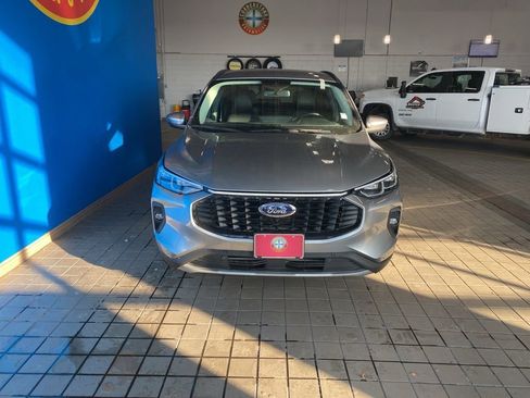 Used 2024 Ford Escape Platinum image 17