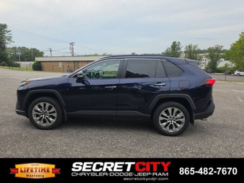 Used 2025 Toyota RAV4 Limited w/ Weather Package AWD/4WD image 8
