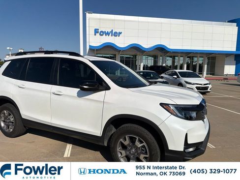 Certified 2023 Honda Passport TrailSport image 1