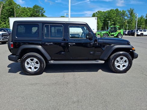 Used 2022 Jeep Wrangler Unlimited Sport AWD/4WD image 7