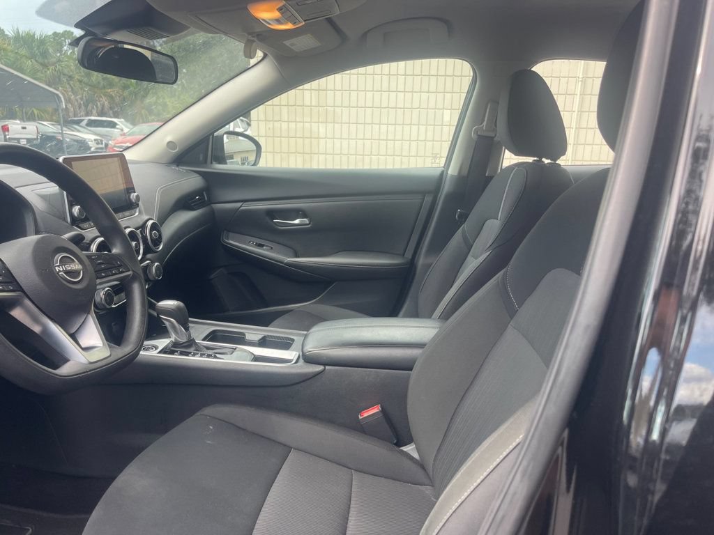 Used 2025 Nissan Sentra SV FWD image 10