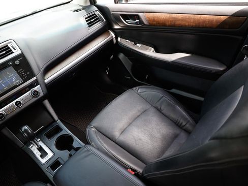 Used 2016 Subaru Outback 2.5i Limited image 21