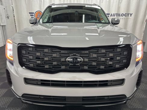 Used 2021 Kia Telluride EX w/ EX Premium Package image 3