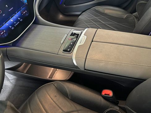 Certified 2024 Mercedes-Benz EQS 580 580 image 24