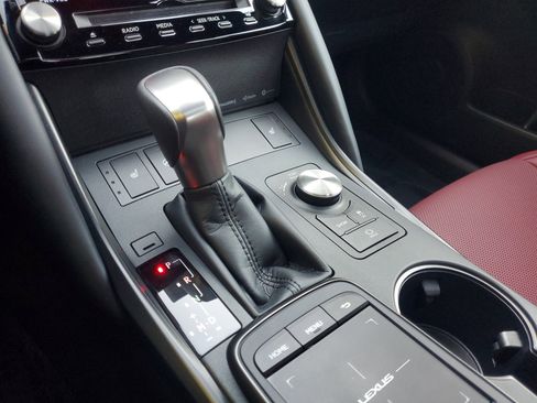 Used 2025 Lexus IS 350 F Sport image 30