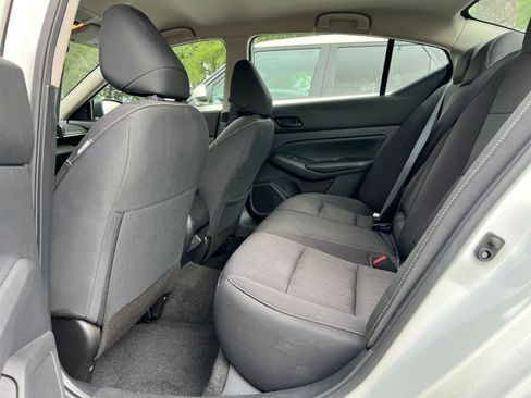 Used 2025 Nissan Altima 2.5 SV image 25