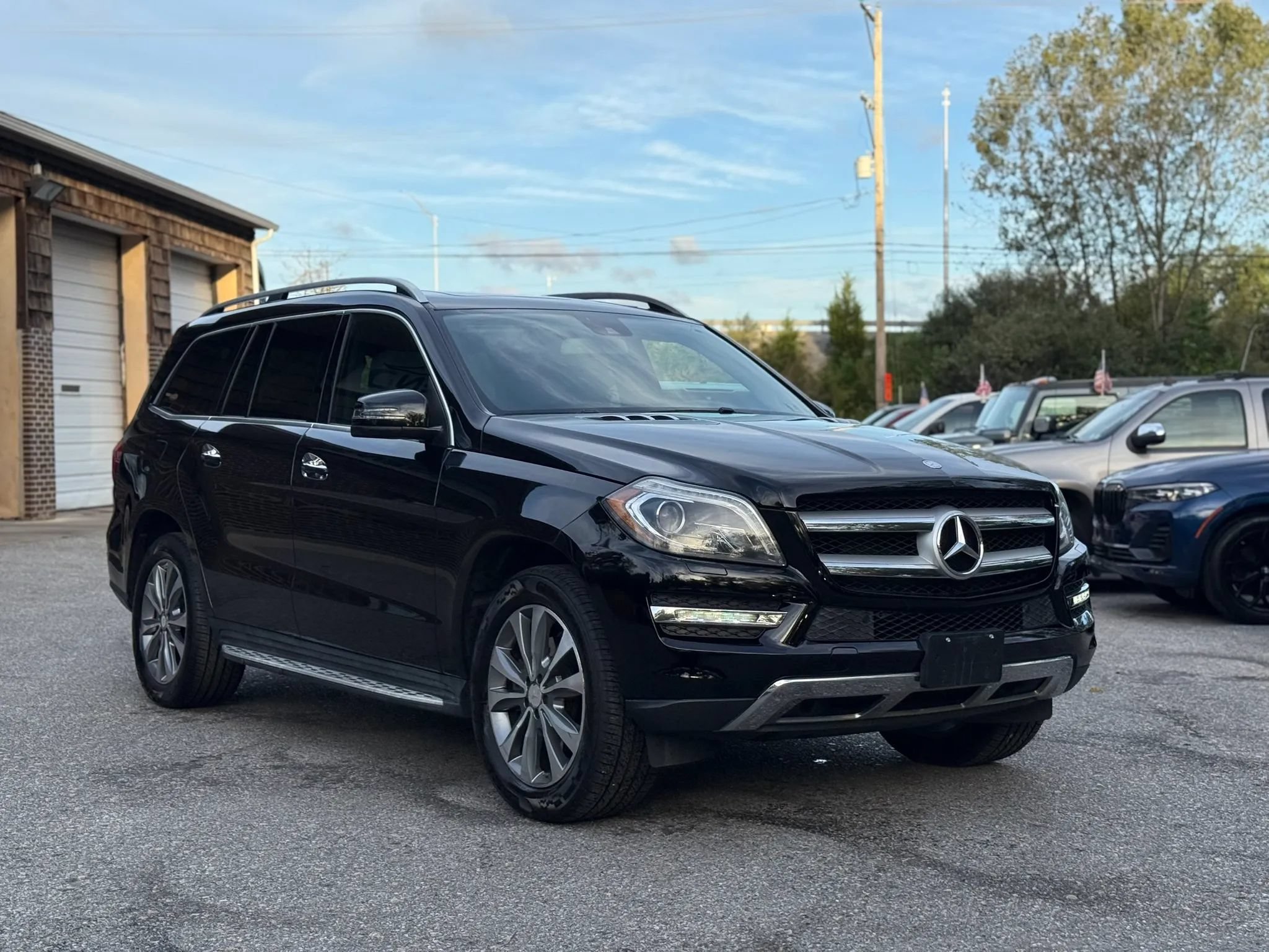 Used 2016 Mercedes-Benz GL 450 4MATIC image 2
