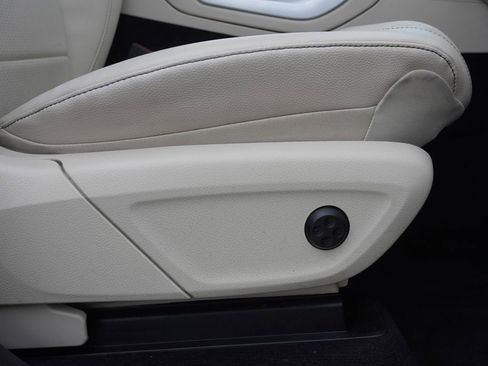 Used 2023 Mercedes-Benz GLE 350 4MATIC image 30