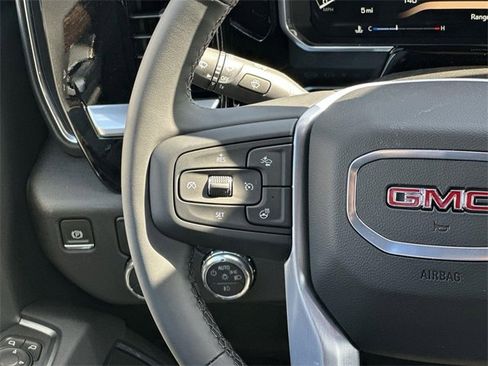 New 2026 GMC Sierra 1500 Elevation w/ LPO, Elevation Black Package image 9