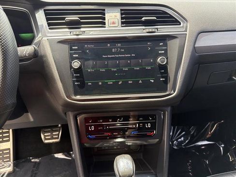 Used 2023 Volkswagen Tiguan SE R-Line AWD/4WD image 18