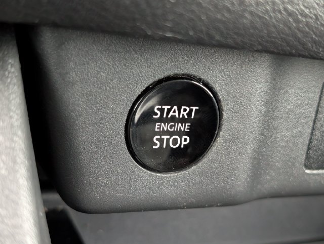 Used 2024 Nissan Rogue SV FWD image 24