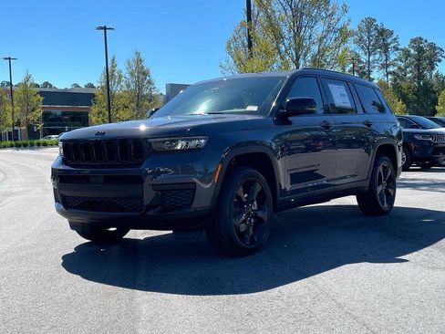 New 2025 Jeep Grand Cherokee L Altitude image 37