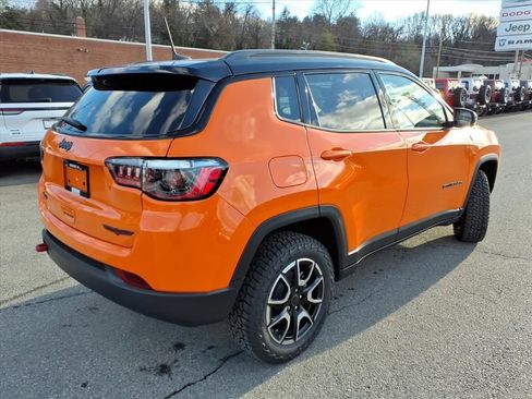 New 2026 Jeep Compass Trailhawk w/ Sun, Sound & Navigation Group image 4