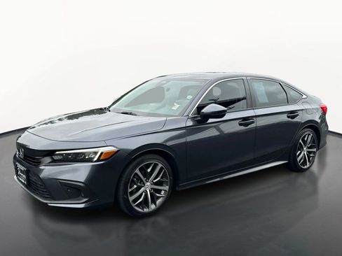 Used 2022 Honda Civic Touring image 7