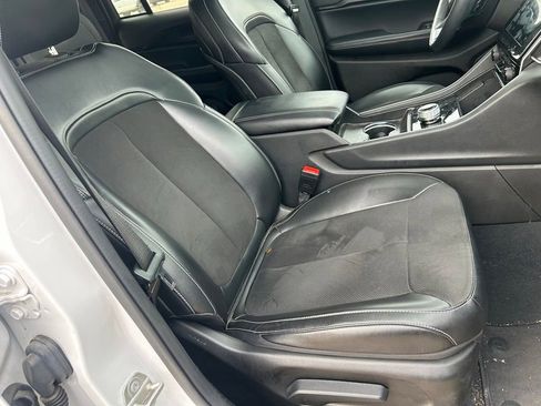 Used 2023 Jeep Grand Cherokee Altitude AWD/4WD image 7