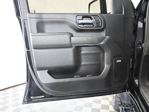 Used 2021 GMC Sierra 3500 AT4 image 21