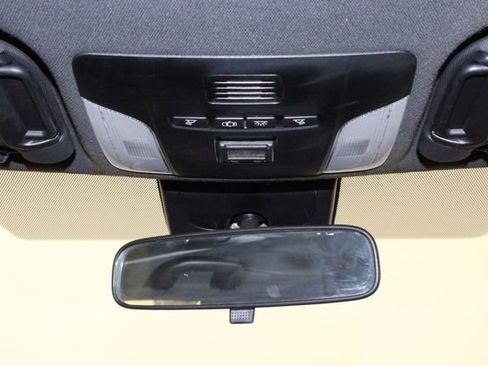 Used 2020 Toyota Corolla SE FWD image 25