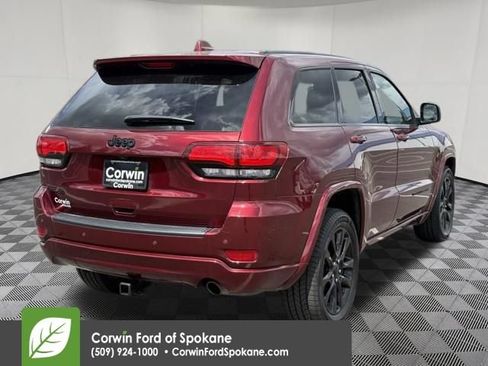 Used 2019 Jeep Grand Cherokee Altitude AWD/4WD image 15
