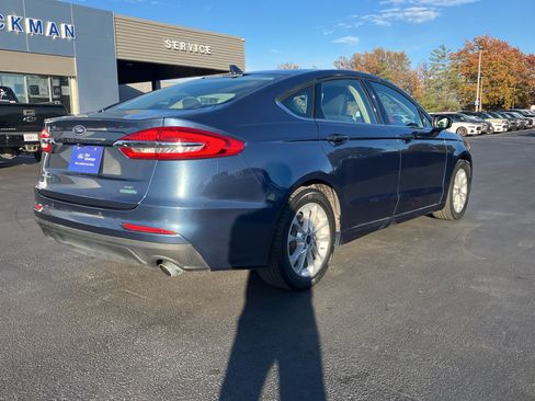 Certified 2019 Ford Fusion SE image 8