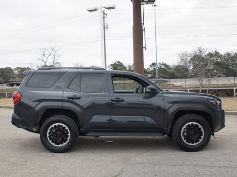 Certified 2025 Toyota 4Runner TRD Off-Road Premium w/ Tow Technology Package image 20