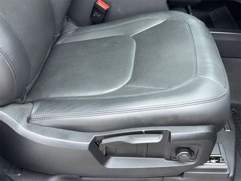 Used 2024 Land Rover Defender 90 S image 44