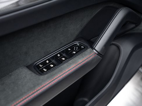 Used 2026 Porsche Cayenne GTS AWD/4WD image 20