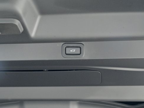 Used 2023 Land Rover Range Rover SE image 51