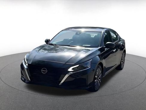 Used 2025 Nissan Altima 2.5 SV image 7