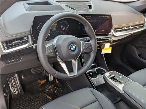 Used 2026 BMW X1 xDrive28i w/ Technology Package AWD/4WD image 3