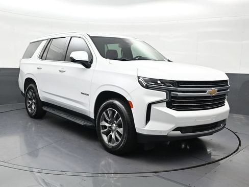 Used 2023 Chevrolet Tahoe LT w/ LT Signature Plus Package RWD image 3