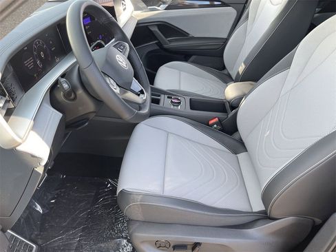 New 2026 Volkswagen Tiguan SE R-Line image 15