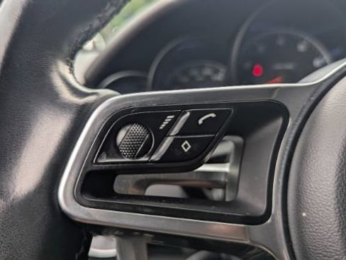 Used 2018 Porsche Cayenne AWD/4WD image 25