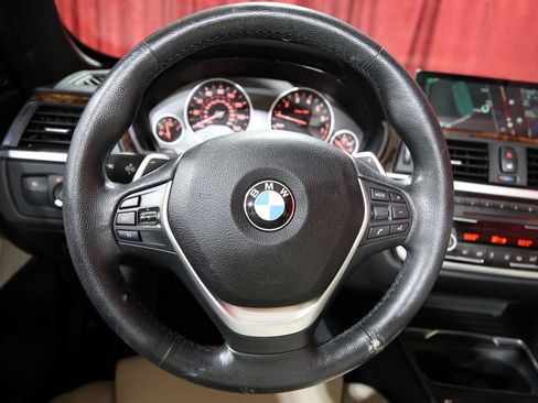 Used 2016 BMW 428i xDrive Convertible AWD/4WD image 18